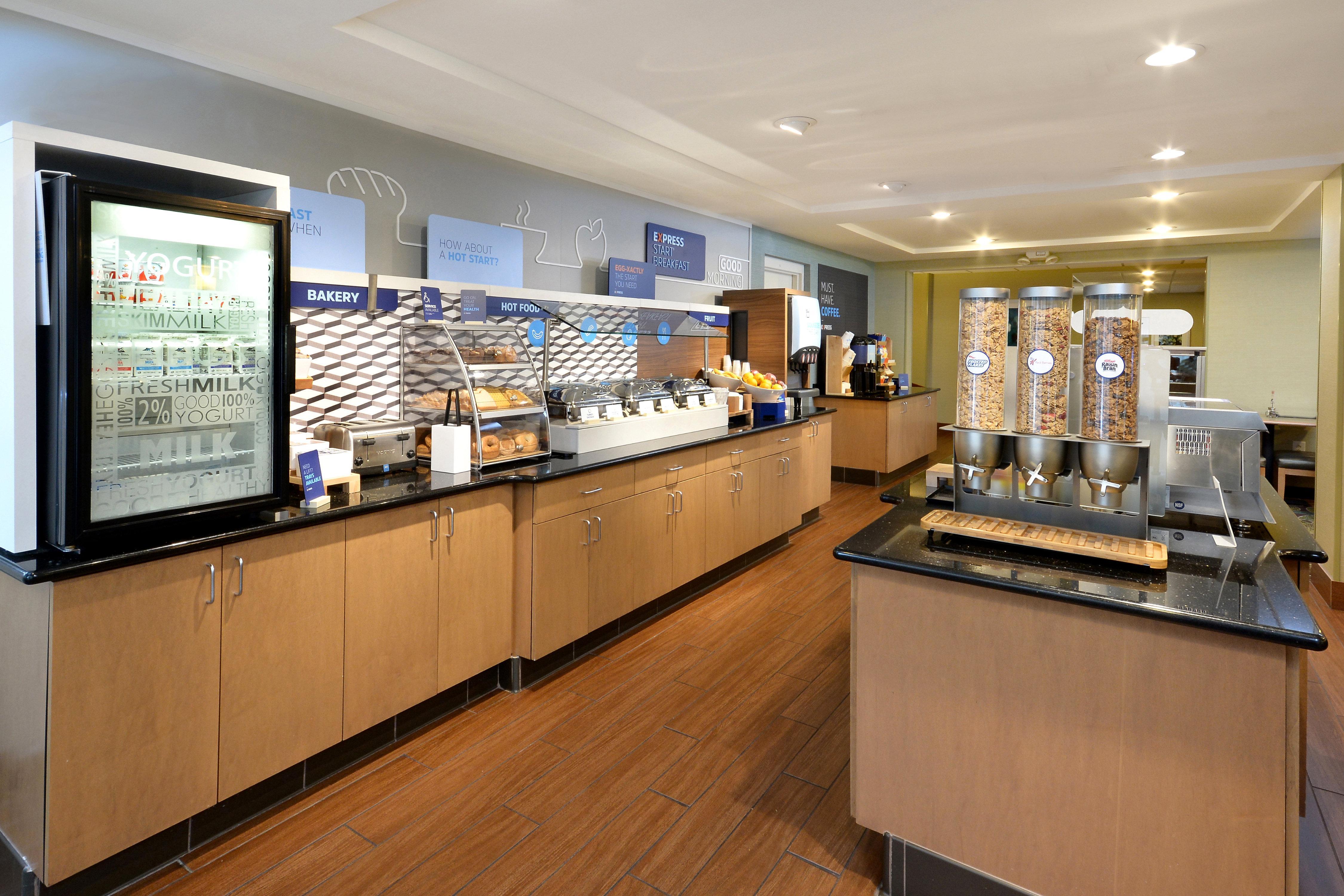 Holiday Inn Express Hotel & Suites High Point South By Ihg Archdale Exterior photo